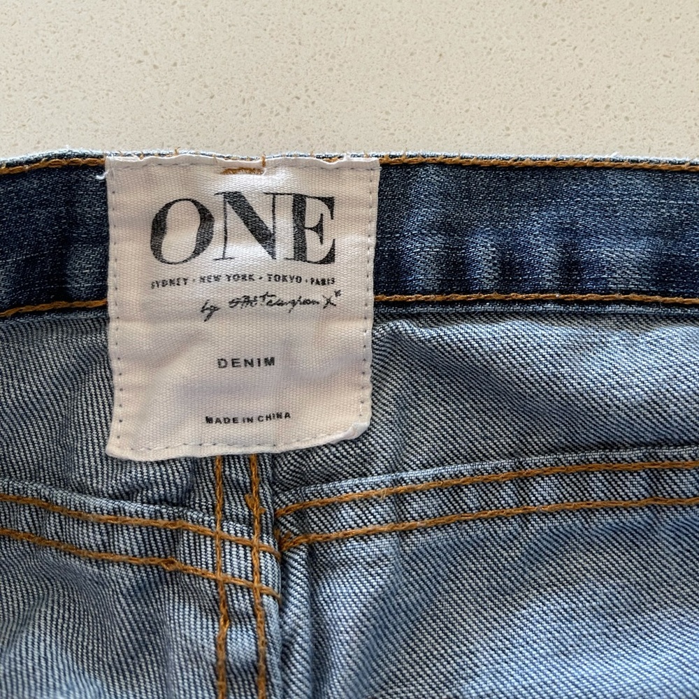 Super distressed boyfriend ONE DENIM jeans